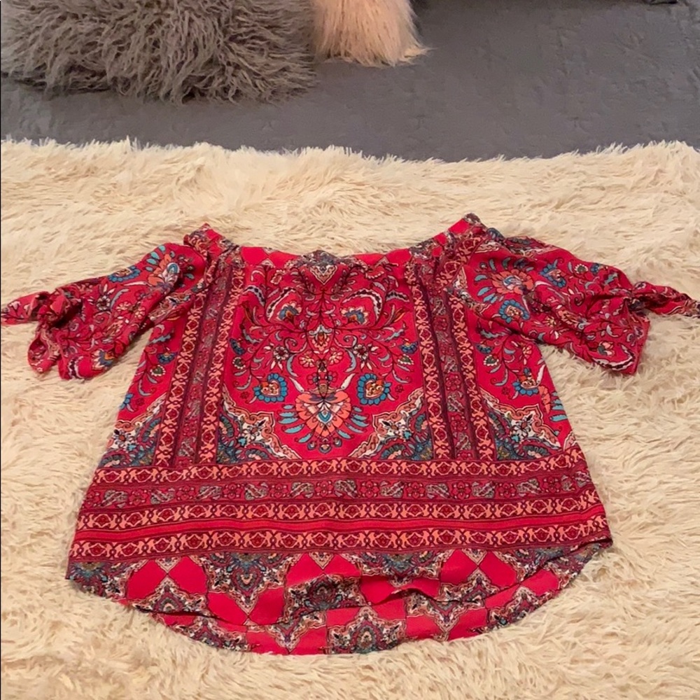 Off shoulder tie sleeve blouse